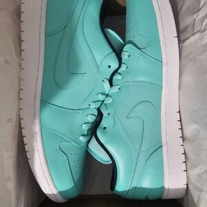 Jordan Air 1 Low Hyper Turqoise